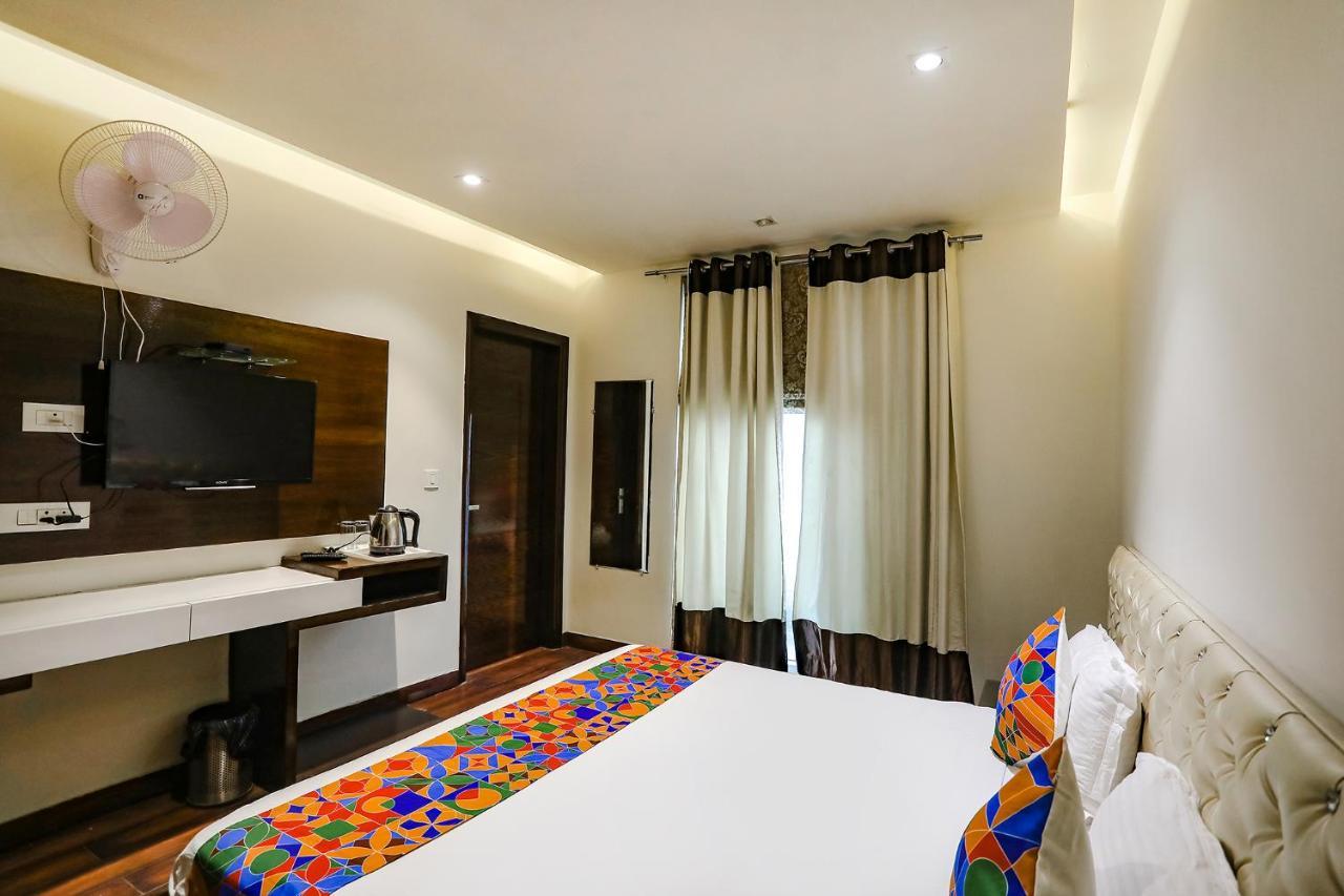 Fabhotel Grand Stay New Delhi Eksteriør billede